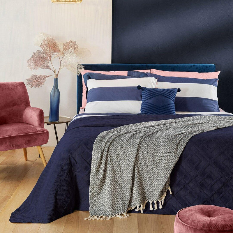 Confortevoli Coperte Matrimoniali per Ogni Stagione - Scopri la Coperta Ideale per la Tua Camera da Letto